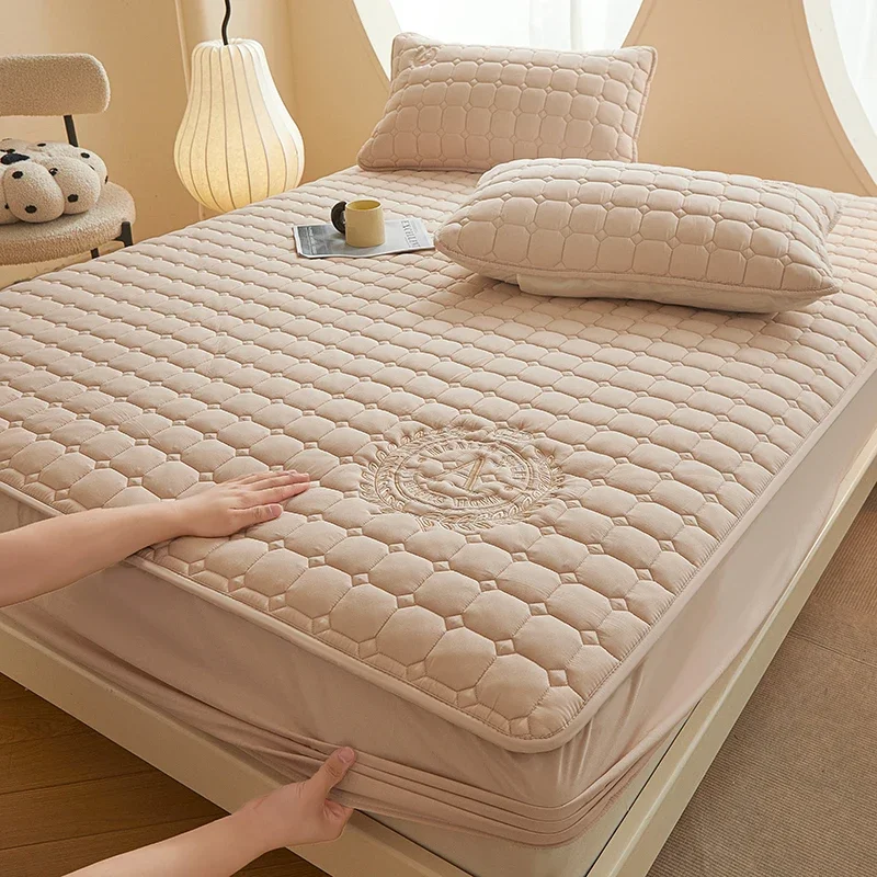 WASART Thicken quilted mattress protector cover solid embroidery luxury double bed elastic fitted sheet style bed protection pad