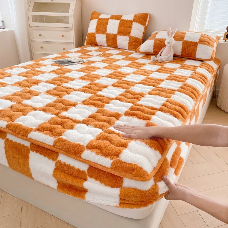 WASART Soft warm plush mattress protector cover winter couple 2 people black white plaid elastic fitted sheet bed protection pad